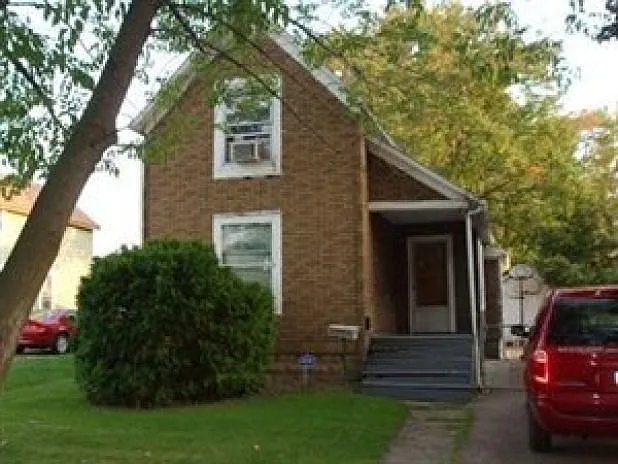314 E 23rd St photo 1