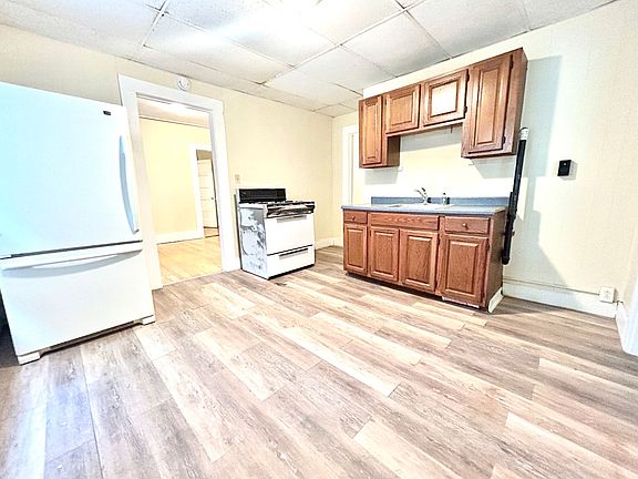 5th image of 1017-1023 W Main St #2R