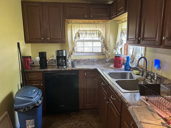 5th image of 5343 King Robert Ln