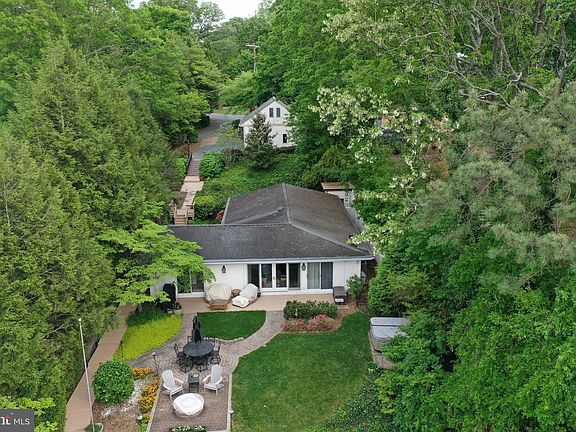 3rd image of 1156 Severnview Dr