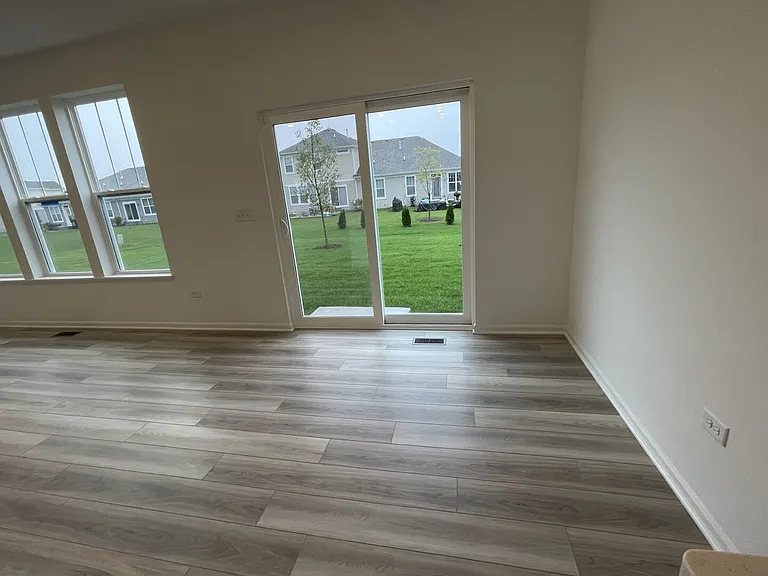 25550 W Maurice Ln — Photo 4