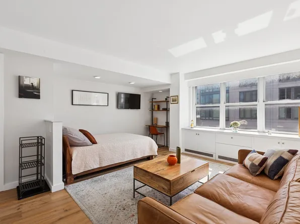 330 Third Avenue image 2 of 15