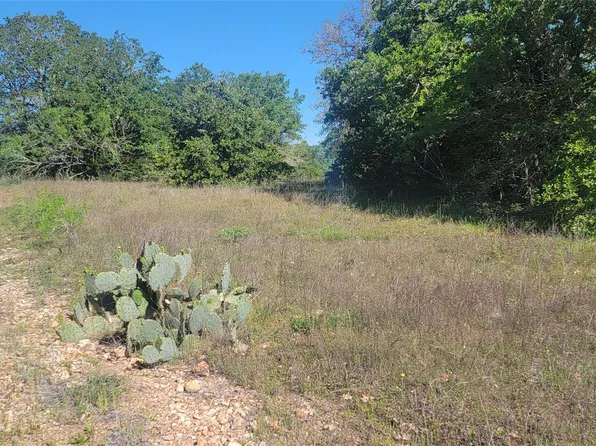 156 Lone Star Cir, Bastrop, TX 78602