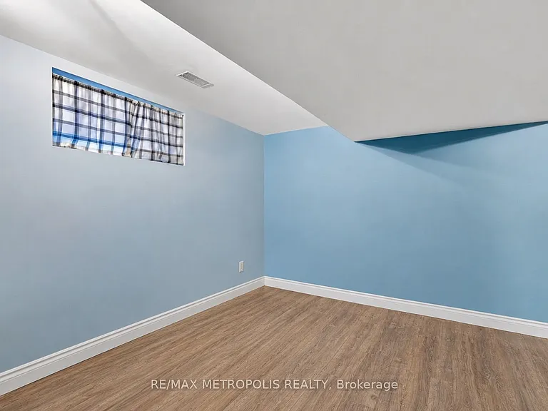 1276 Atkinson St — Photo 31