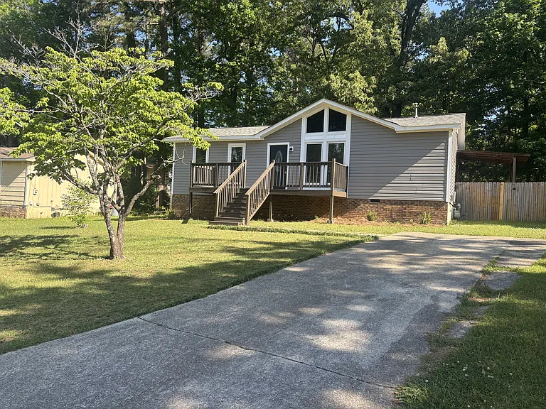 2535 Martin Cir — Photo 1