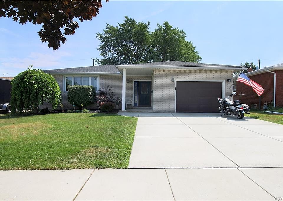 1st image of 49 Lordan Dr
