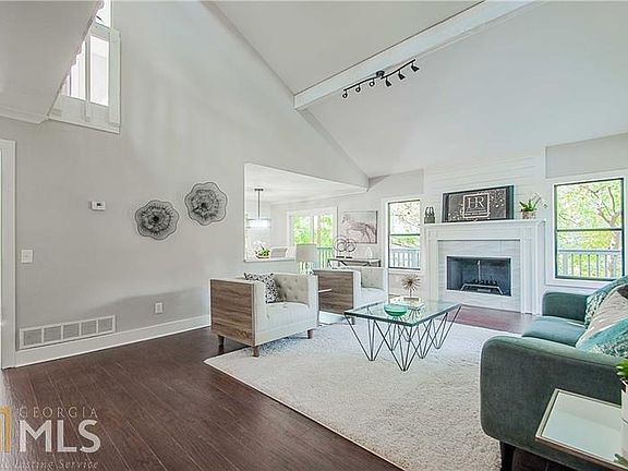 3rd image of 1895 Annwicks Dr