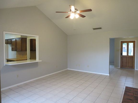4th image of 829 Barcelona Cir