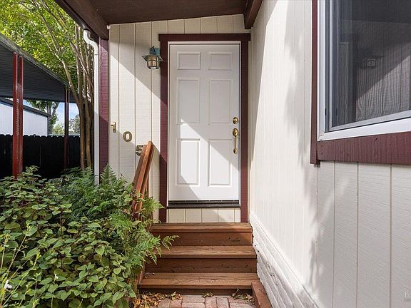 4th image of 300 Stony Point Road #105