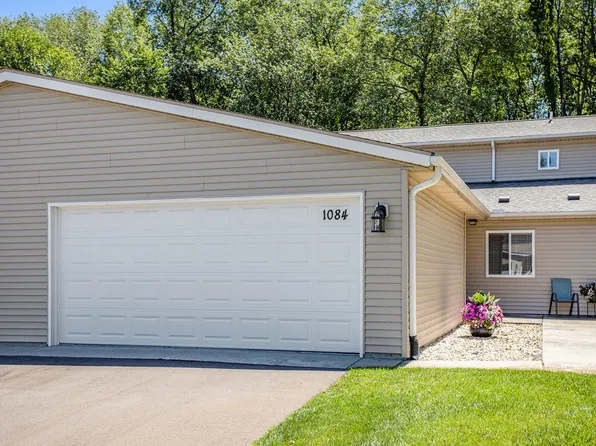 1084 Wedgewood Dr, Plainwell, MI 49080