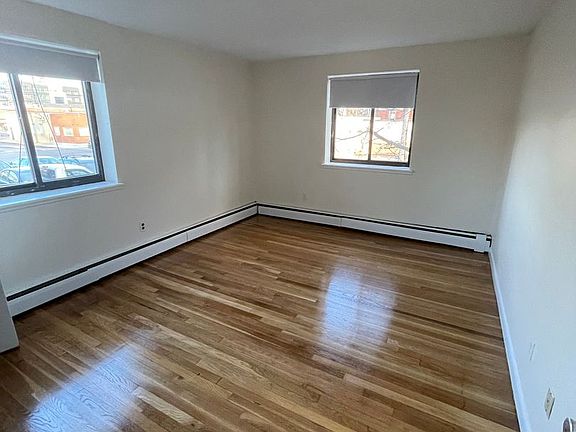 3rd image of 120 Dustin St #2A