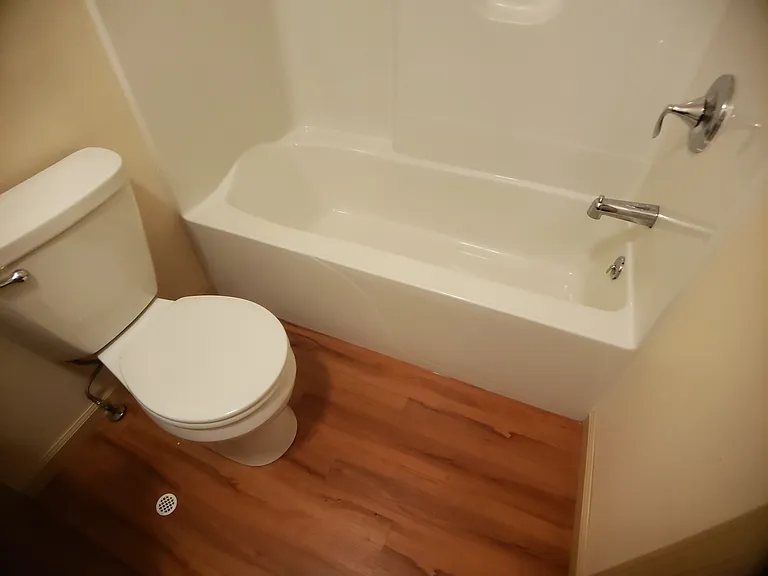 203 University Dr #0 — Photo 6