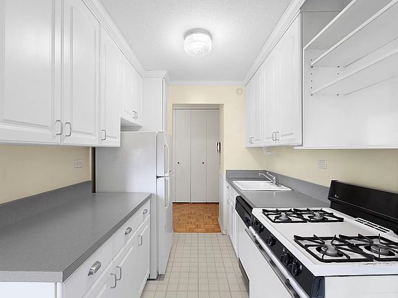 4th image of 1619 3rd Ave APT 22K
