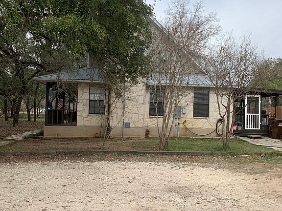 3rd image of 1303 Eagle Creek Dr