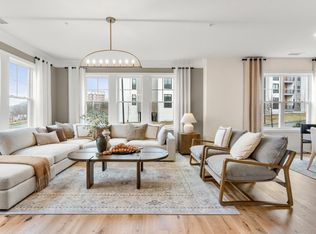 320 Martins Lndg #307, North Reading, MA 01864