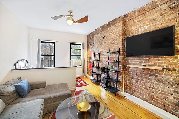 Sold by Modlin Group | media 8