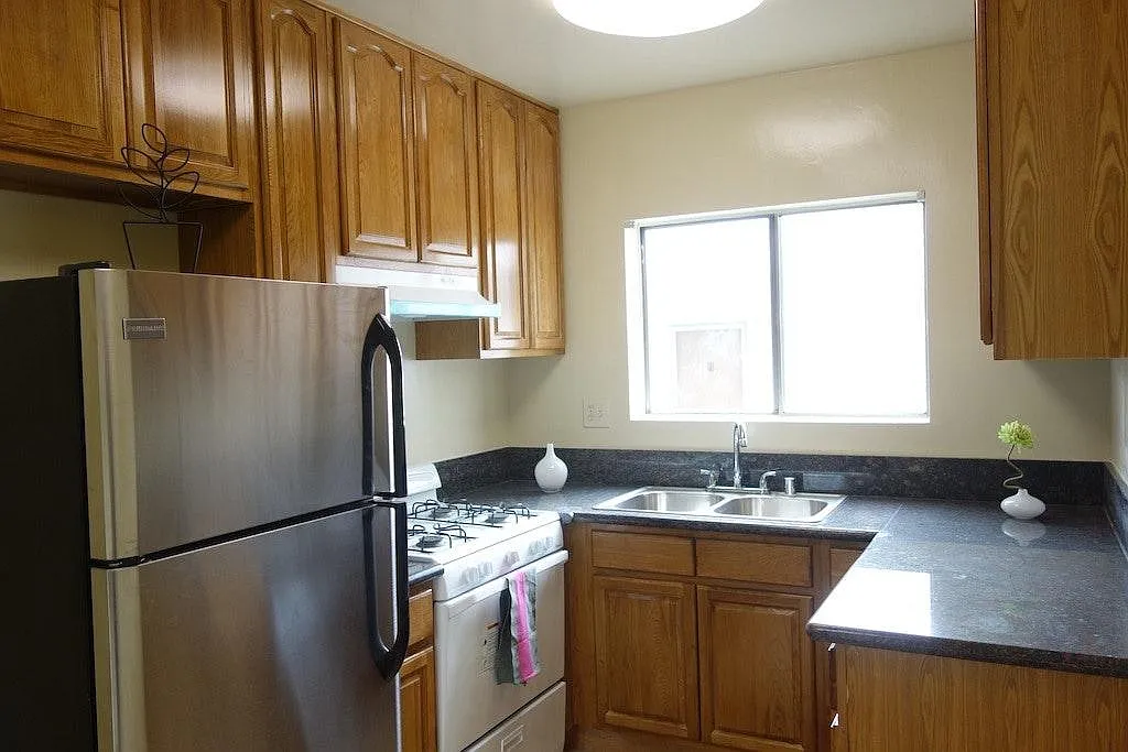 Studio, 380 sqft, $1,495 — Photo 1