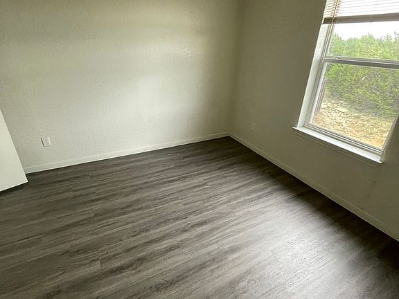 5th image of 4206 Primrose Dr