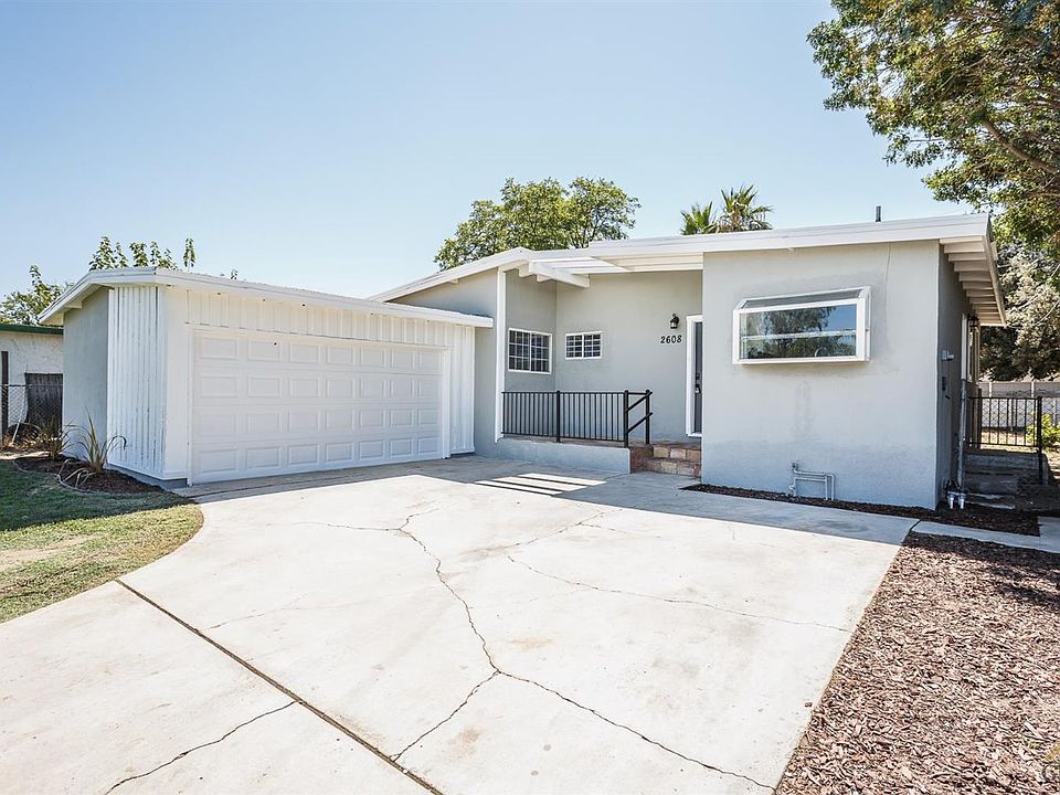 1st image of 2608 Lee Dr