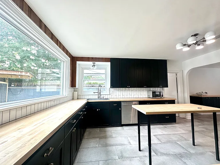 5951 Clifton Ave — Photo 7