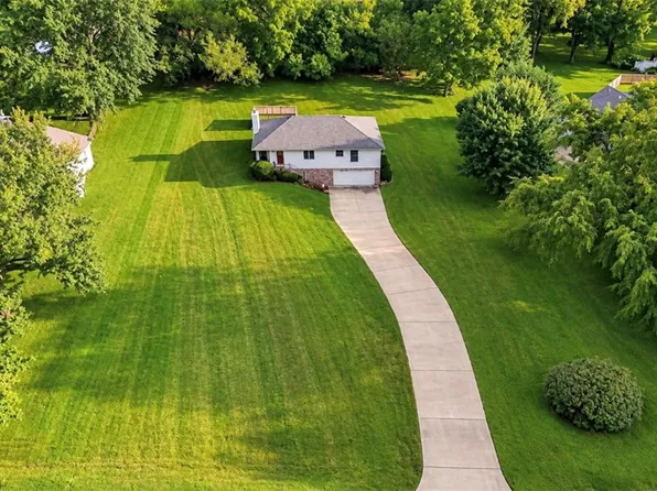 13470 Brookwood Way, Saint Joseph, MO 64505