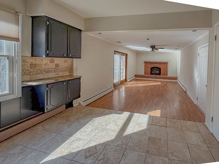 2710 Pendleton Dr — Photo 11