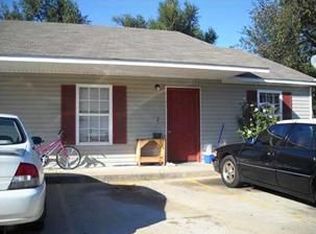 1305 Einhorns Pl APT B, Springdale, AR 72764