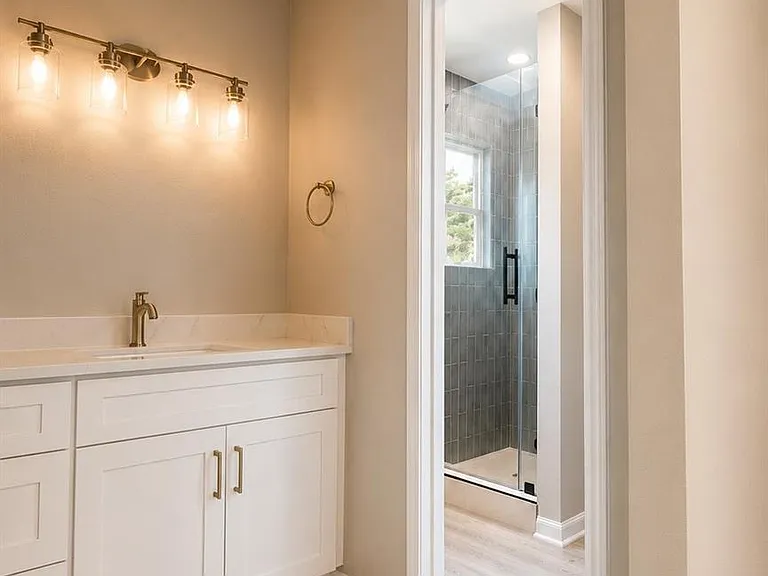 1811 Hanbury Ct — Photo 10