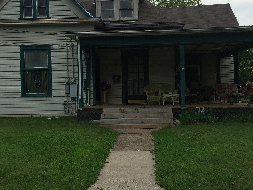 2nd image of 3906 Houston St