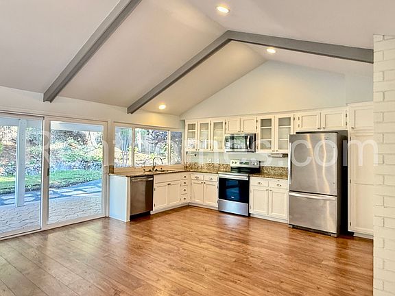 4th image of 14866 Del Diablo Ln