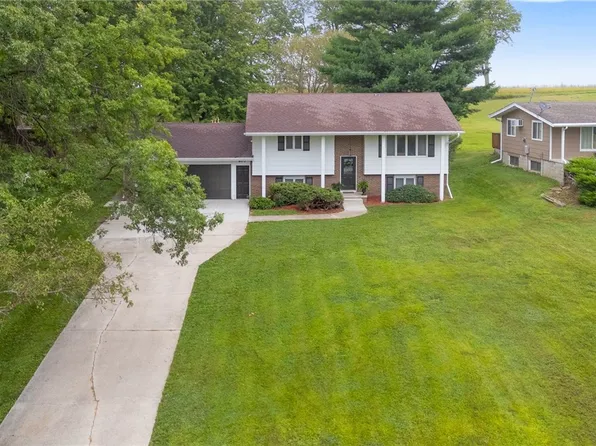 807 Oak St, Guthrie Center, IA 50115