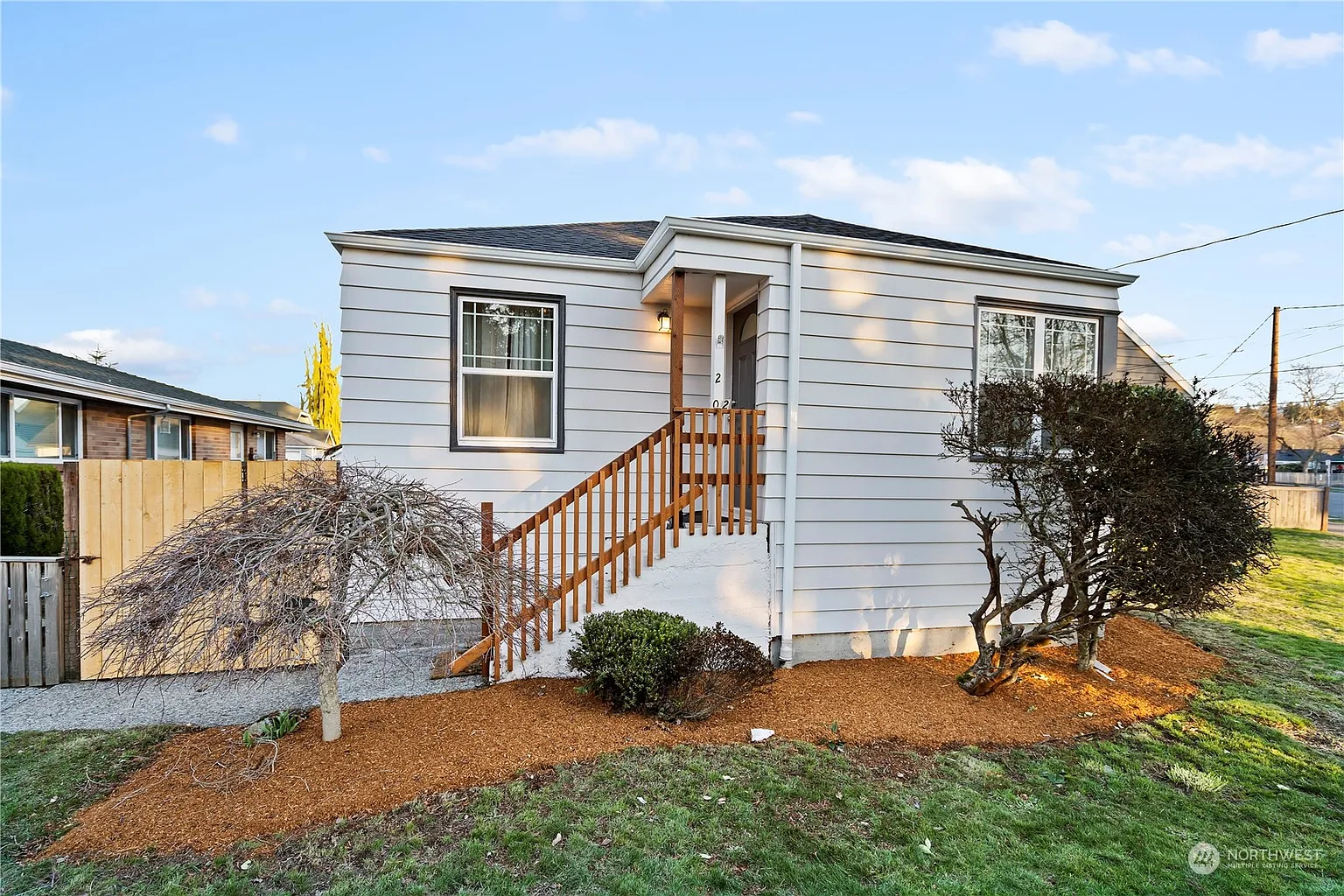 202 Burnett Avenue N photo 1