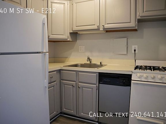 2nd image of 240 M St SW #E212