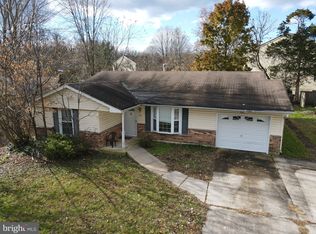 24 Dunbar Rd, Newark, DE 19711