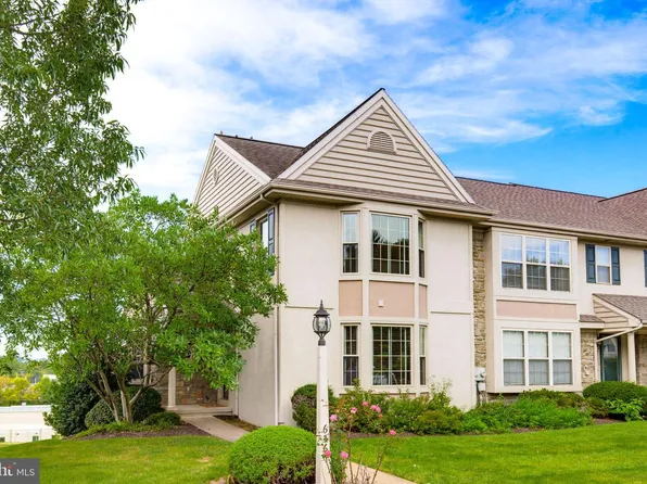 636 Royal View Dr, Lancaster, PA 17601