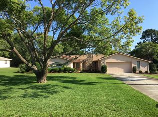 7861 Floral Dr, Weeki Wachee, FL 34607