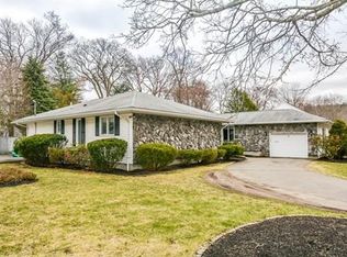 2 Parker Cir, Wakefield, MA 01880