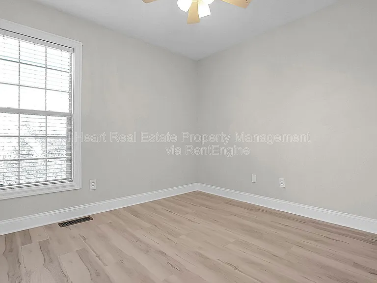 9580 Mission Dr — Photo 27
