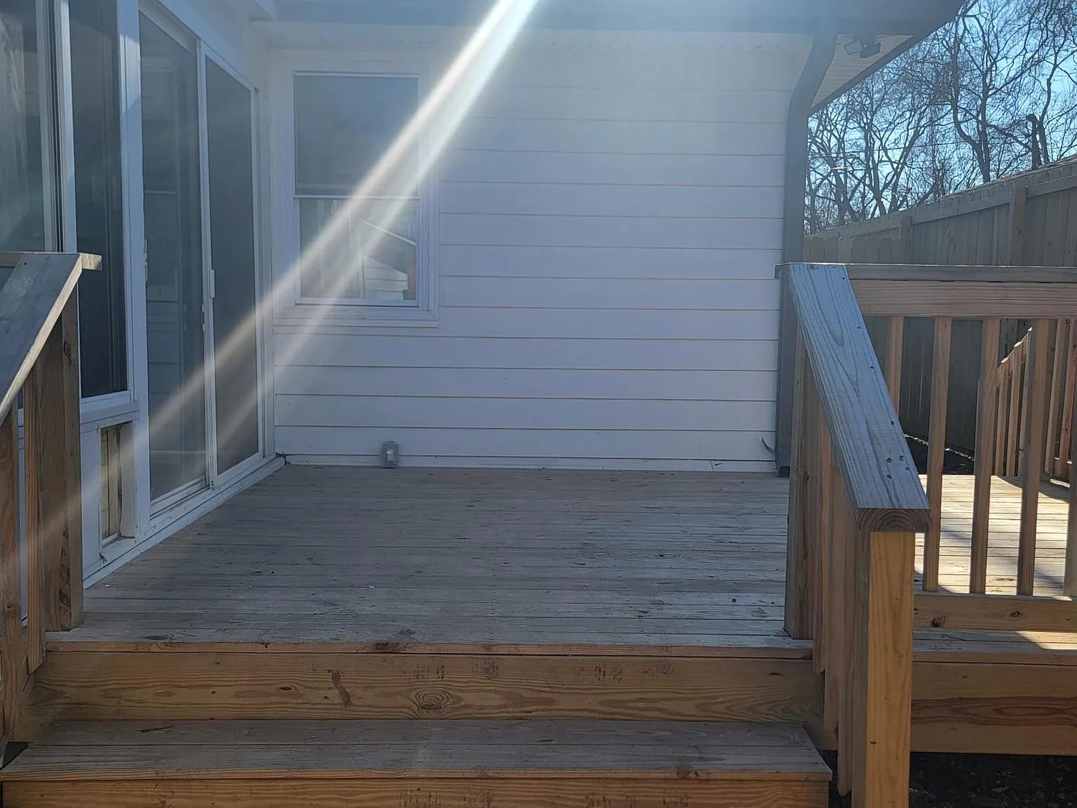 5842 Leslie Ave — Photo 4