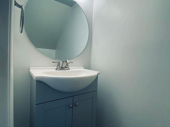 Half bath, ground floor