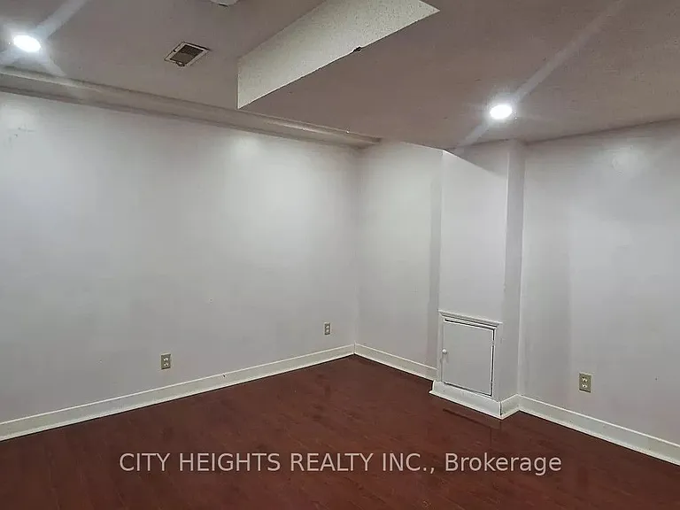 120 Littles Rd #BASEMENT — Photo 4