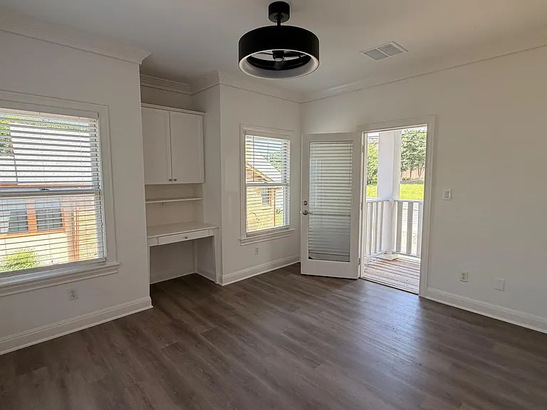 804 E Dean Keeton St — Photo 13