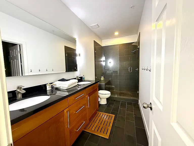 676 E Markea Ave — Photo 16