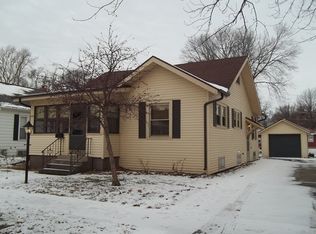 103 W Lowell Ave, Pontiac, IL 61764