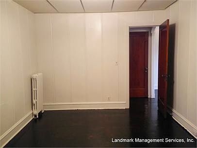 3rd image of 373 N Lincoln Ave Fl 1ST