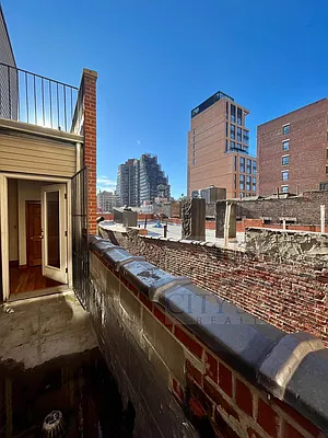 Rented by City Stop Realty | media 20