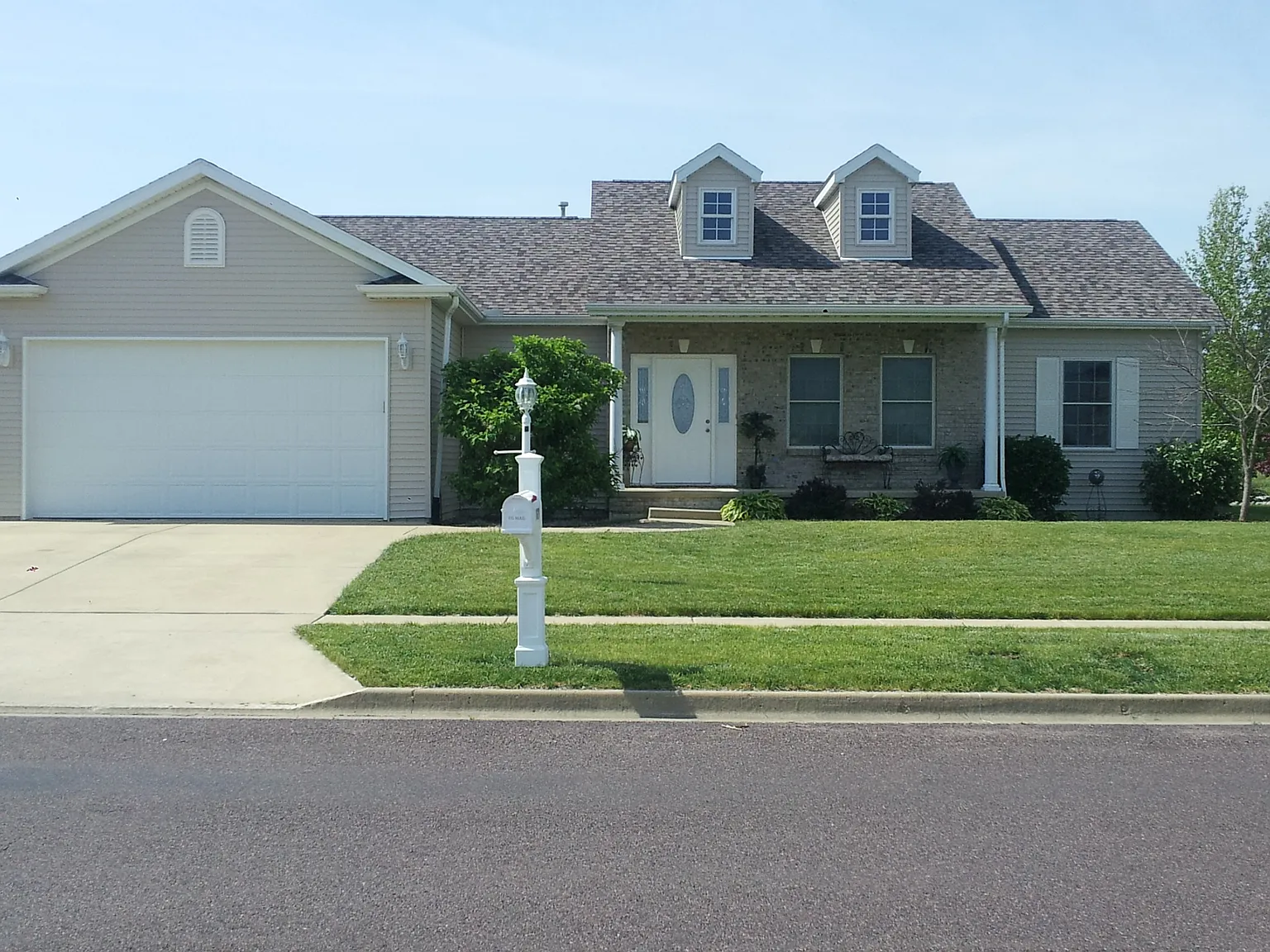 1620 Kingsbury Rd photo 1