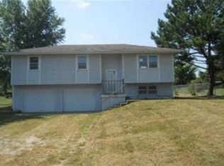 7955 Kara Ln, Platte City, MO 64079
