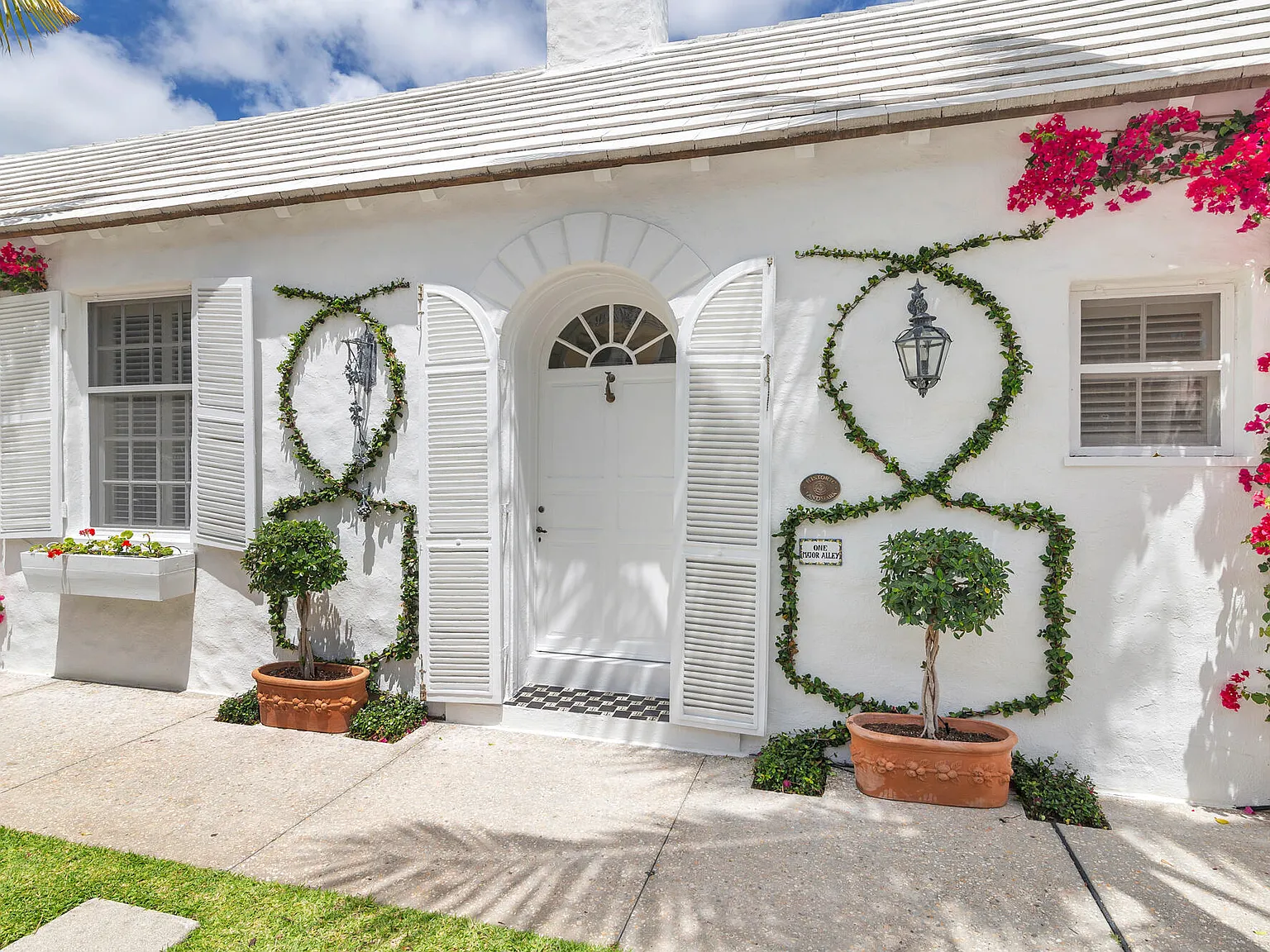 2 bed, 2.0 bath, 1942 sqft, $37,000 — Photo 1