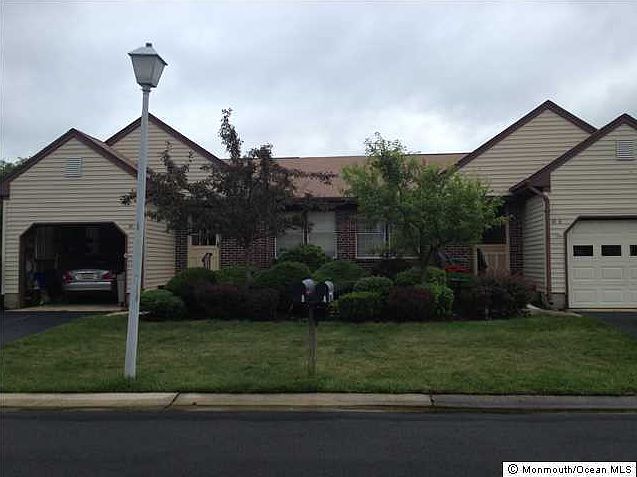 2nd image of 10 George Washington Drive #B